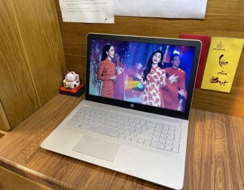 HP Laptop 15 - i5 8205U